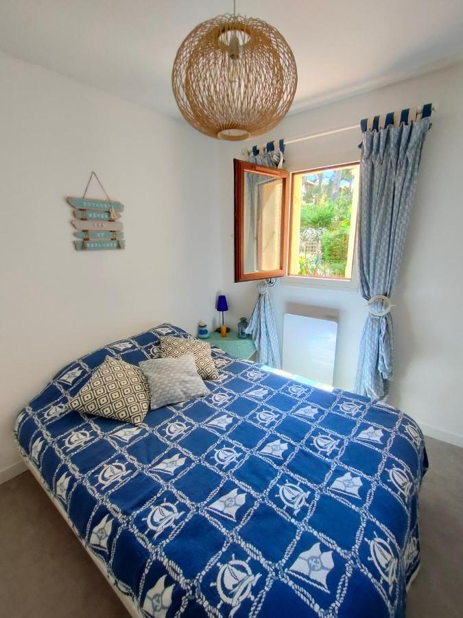 Appartement Avec Terrasse Vue Mer, Proximite Plage, Place Parking Sanary-sur-Mer Luaran gambar