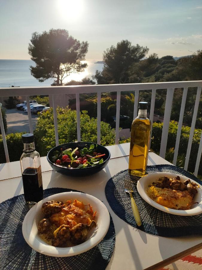 Appartement Avec Terrasse Vue Mer, Proximite Plage, Place Parking Sanary-sur-Mer Luaran gambar