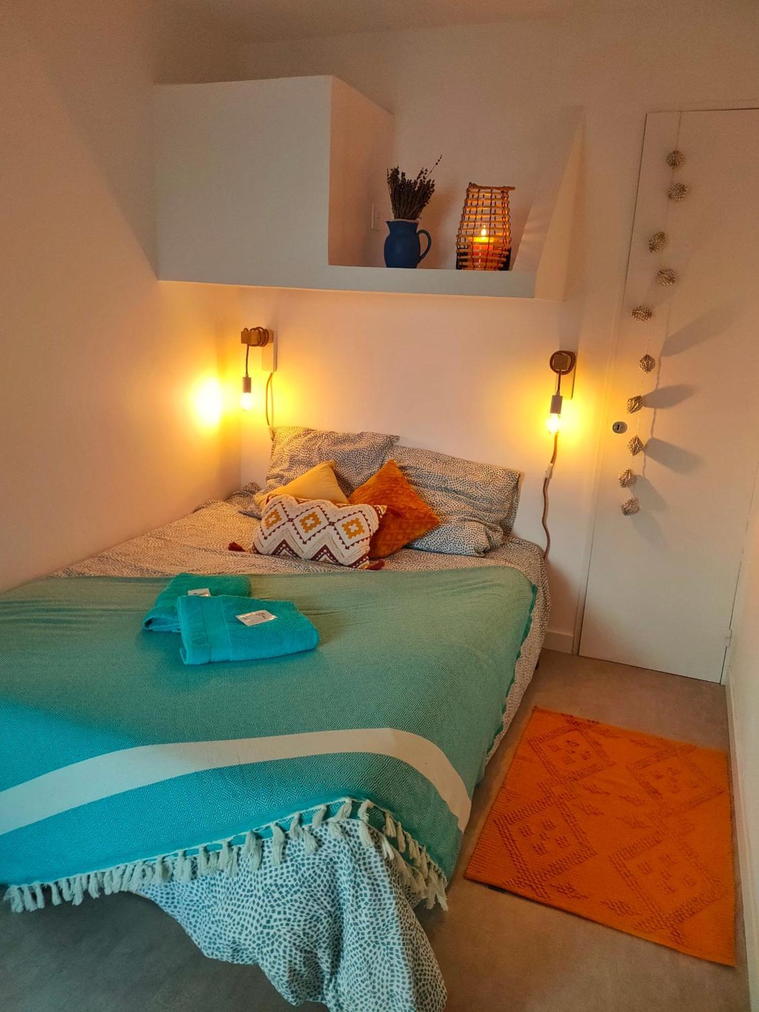 Appartement Avec Terrasse Vue Mer, Proximite Plage, Place Parking Sanary-sur-Mer Luaran gambar