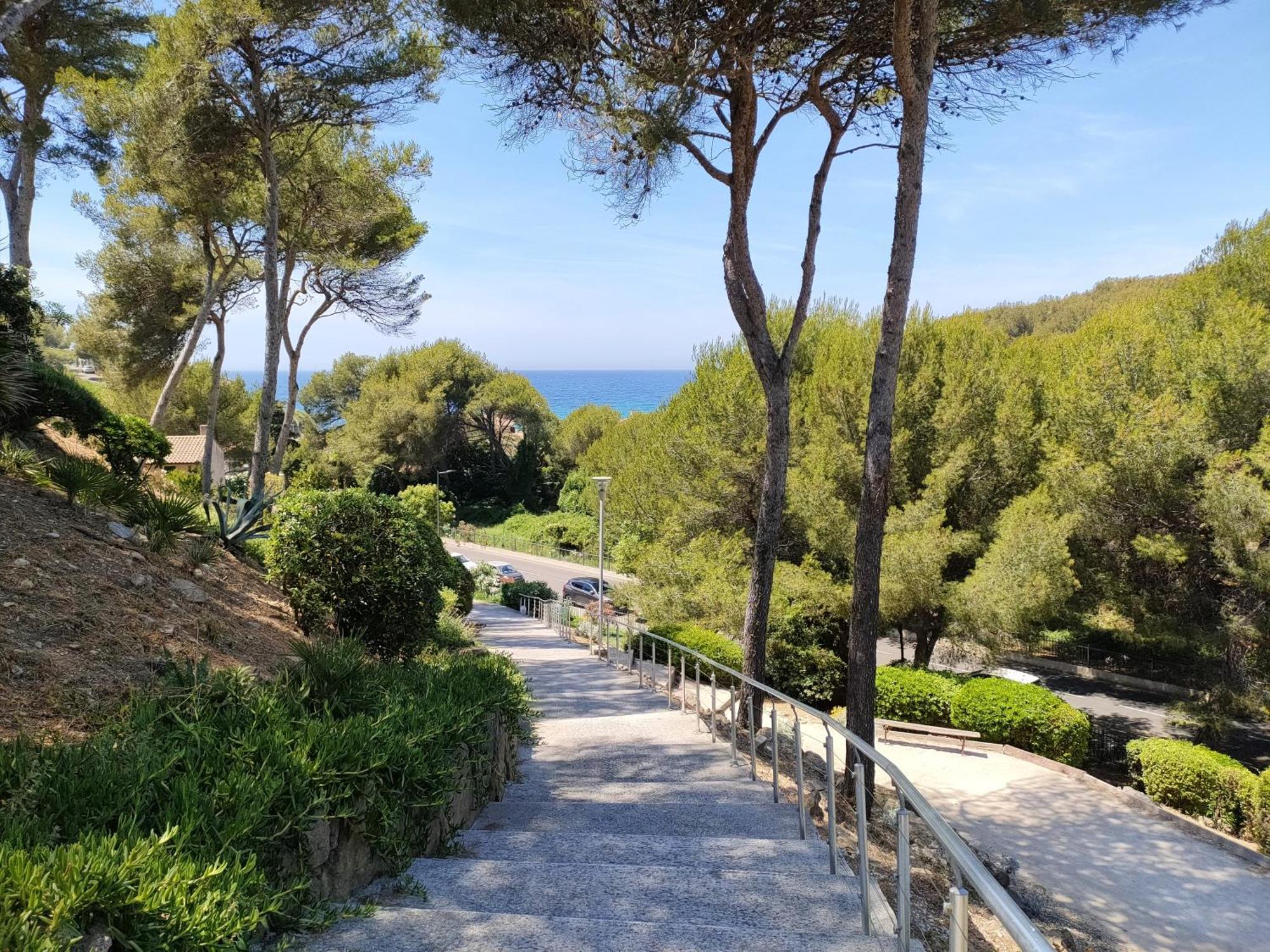 Appartement Avec Terrasse Vue Mer, Proximite Plage, Place Parking Sanary-sur-Mer Luaran gambar